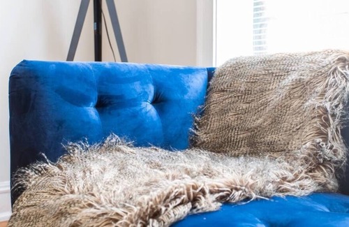 Ravenswood Apartment | 1BR Modern Apartment in Lincoln Square