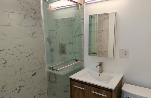 Albany Park Condo | 2-bed 2-bath(full) condo 10 min walk from transit
