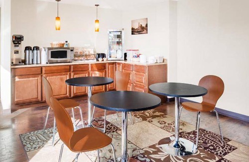 Jacksonville Hotel | 23 m² Motel ∙ 127 guests