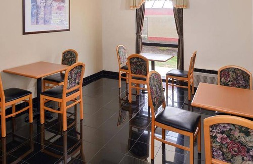 Collinsville Hotel | 25 m² Motel ∙ 127 guests