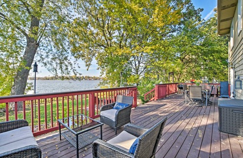 Fox Lake House | 260 m² House ∙ 5 bedrooms ∙ 12 guests