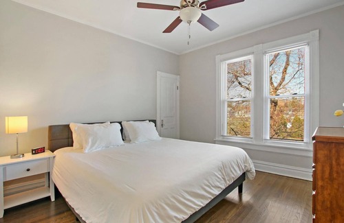 Libertyville Apartment | 3 Bdr ★ 3 King Beds ★ Ideal refuge during the crisis