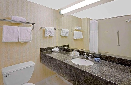 Arlington Heights Hotel | 3-Star Hotel ∙ Wingate by Wyndham - Arlington Heights