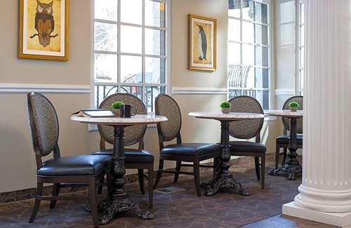 Lake View East Hotel | 3-Star Hotel ∙ The Willows Hotel