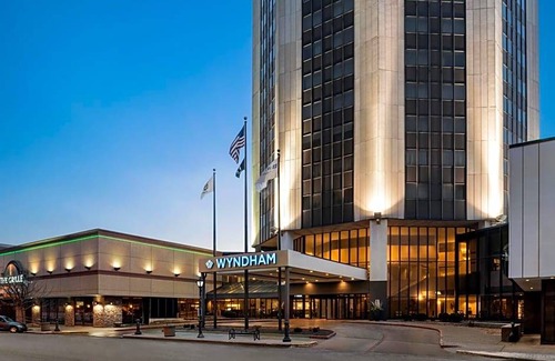 Downtown Springfield Hotel | 3-Star Hotel ∙ Wyndham Springfield City Centre