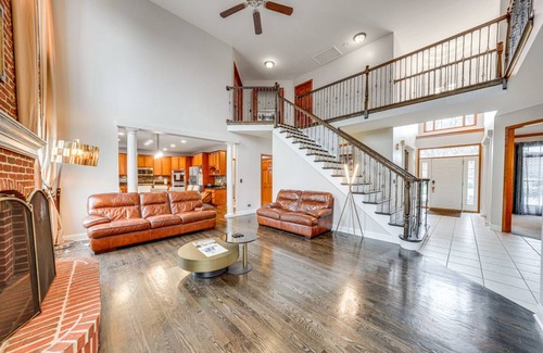 Fox Valley House | 325 m² House ∙ 5 bedrooms ∙ 8 guests