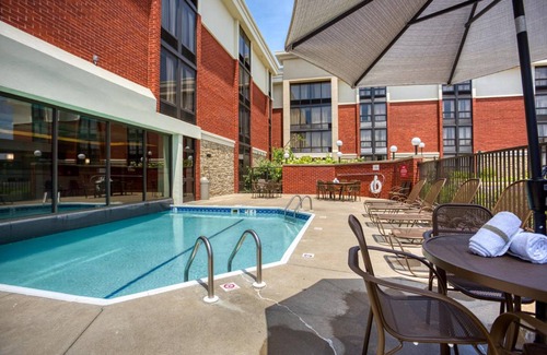 Fairview Heights Hotel | 37 m² Hotel ∙ 127 guests