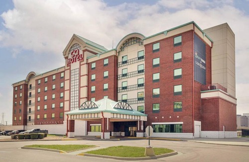 East St. Louis Hotel | 38 m² Hotel ∙ 4 guests