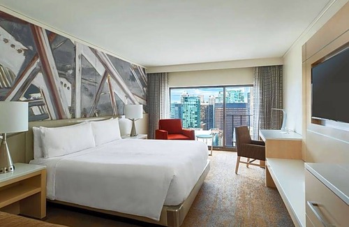 Magnificent Mile Hotel | 4-Star Hotel ∙ Chicago Marriott Downtown Magnificent Mile