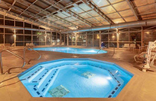 Tinley Park Hotel | 42 m² Hotel ∙ 127 guests