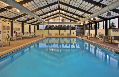 Burr Ridge Hotel | 44 m² Hotel ∙ 127 guests