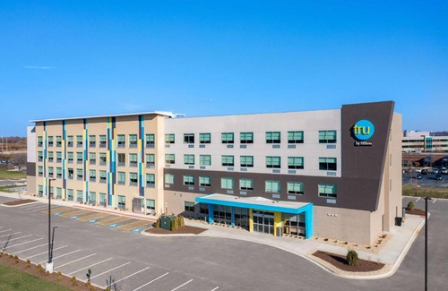 Naperville Hotel | 46 m² Hotel ∙ 127 guests