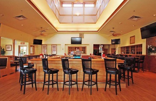 Tinley Park Hotel | 47 m² Hotel ∙ 127 guests