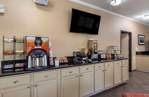 Quad Cities Hotel | 47 m² Hotel ∙ 8 guests