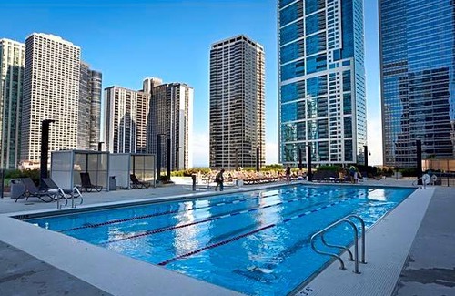 Lakeshore East Hotel | 5-Star Hotel ∙ Radisson Blu Aqua Hotel, Chicago