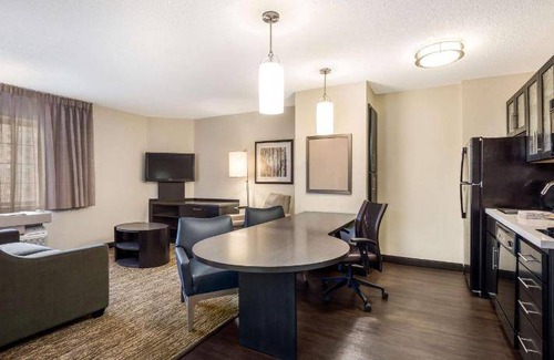 Waukegan Hotel | 50 m² Hotel ∙ 127 guests