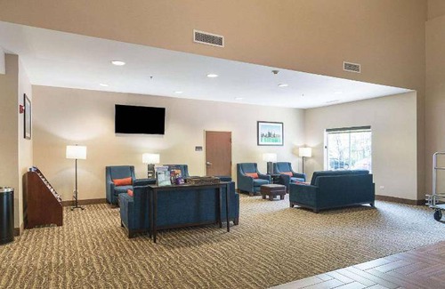 Grayslake Hotel | 51 m² Hotel ∙ 8 guests