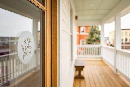 West Dundee Apartment | 53 m² Apartment ∙ 1 bedroom ∙ 2 guests