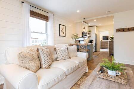 West Dundee Apartment | 53 m² Apartment ∙ 1 bedroom ∙ 2 guests