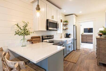 West Dundee Apartment | 53 m² Apartment ∙ 1 bedroom ∙ 2 guests