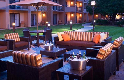 Arlington Heights Hotel | 60 m² Hotel ∙ 8 guests