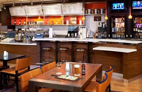 Arlington Heights Hotel | 60 m² Hotel ∙ 8 guests