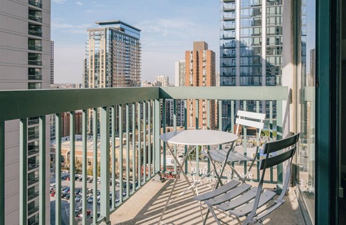 Near North Side Hotel | 69 m² Hotel ∙ 1 bedroom ∙ 3 guests