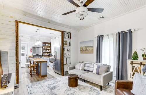 Carterville House | 69 m² House ∙ 3 bedrooms ∙ 8 guests