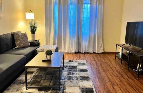 Orange Prairie Apartment | 74 m² Apartment ∙ 2 bedrooms ∙ 4 guests