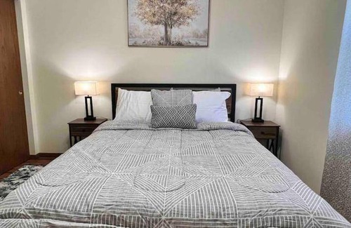 Orange Prairie Apartment | 74 m² Apartment ∙ 2 bedrooms ∙ 4 guests