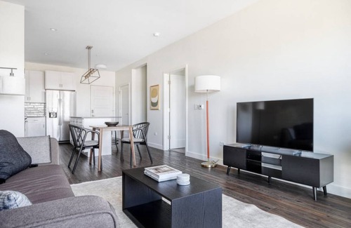 Elmhurst Apartment | 76 m² Apartment ∙ 1 bedroom ∙ 2 guests