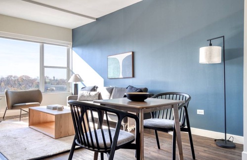 Elmhurst Apartment | 78 m² Apartment ∙ 1 bedroom ∙ 2 guests