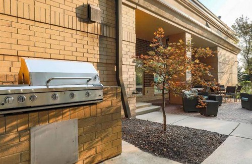 Warrenville Hotel | 78 m² Hotel ∙ 127 guests