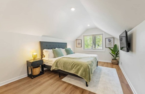 Oak Park House | 82 m² House ∙ 4 bedrooms ∙ 8 guests