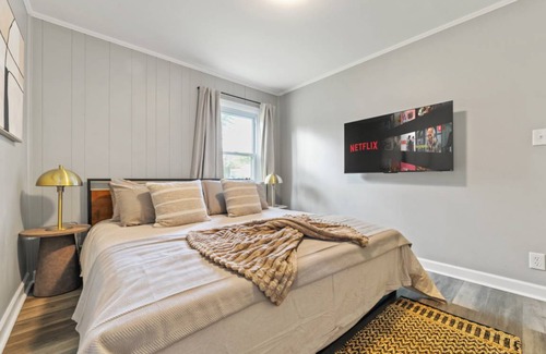 Streamwood House | 88 m² House ∙ 3 bedrooms ∙ 8 guests