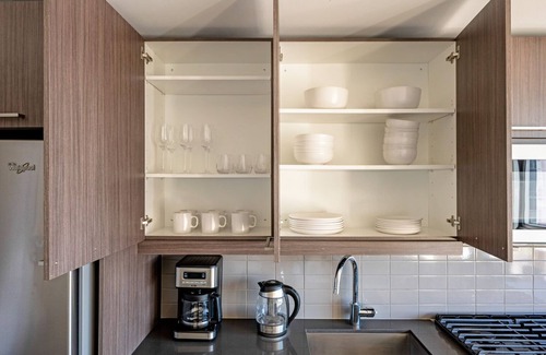 West Loop Apartment | Amazing West Loop Studio w/W/D, Gym & Lounge, nr L, by Blueground