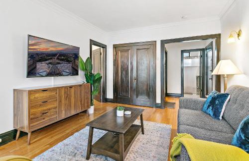 North Center Apartment | Apartments in Chicago, IL, USA