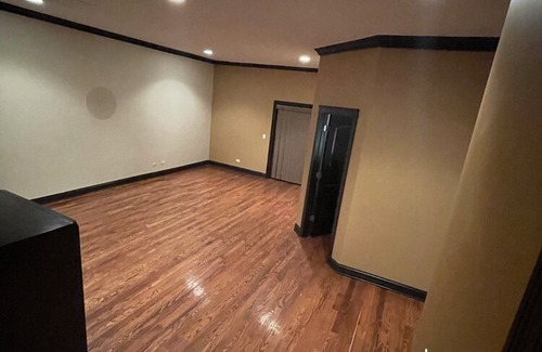Willowbrook Condo | Beautiful 4 bedroom townhome condo w/fireplace
