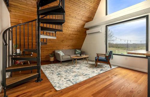 Makanda House | Beautiful A-frame with Hot-tub in Makanda, Illinois