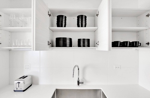 Streeterville Apartment | Beautiful Streeterville 1BR w/Deck & Pool, walk to Beach, by Blueground