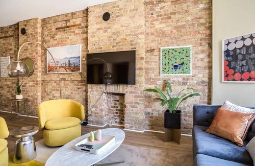 River North Apartment | BEAUTIFULLY remodeled flat DOWNTOWN - Sleeps 10!