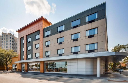 Indian Village Hotel | Best Western Plus Hyde Park Chicago Hotel