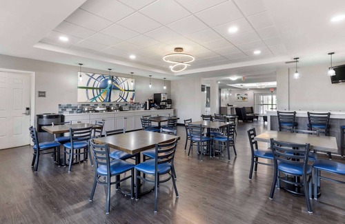 Mascoutah Hotel | Best Western Plus MidAmerica Hotel