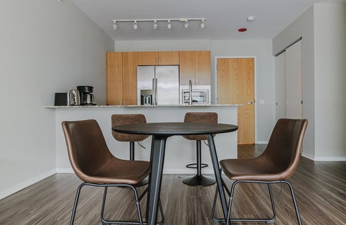 Streeterville Apartment | Blueground | River North, rooftop & pool, nr Mart