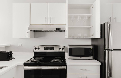 Streeterville Apartment | Blueground | Streeterville, pool & gym, nr pier