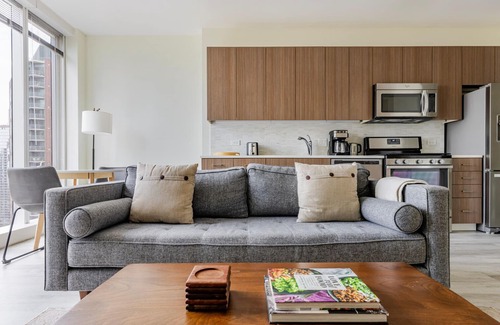 Streeterville Apartment | Blueground | Streeterville, rooftop pool, nr Navy Pier