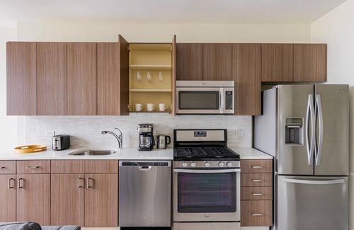 Streeterville Apartment | Blueground | Streeterville, rooftop pool, nr Navy Pier