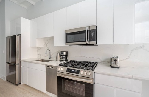 Downtown Chicago Apartment | Blueground | The Loop, elevator, nr Willis Tower