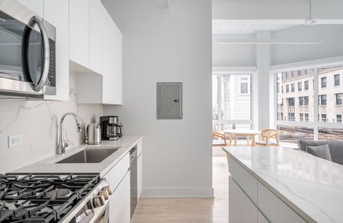 Downtown Chicago Apartment | Blueground | The Loop, elevator, nr Willis Tower