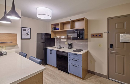 Orange Prairie Hotel | Candlewood Suites Grand Prairie by IHG